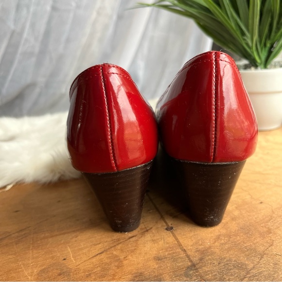 Steve Madden Retro Red Peep Toe Wedge Dress Shoe Heels - Picture 7 of 7